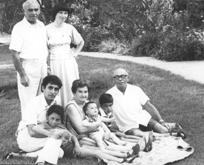 המשפחה בקיבוץ גבע 1980
